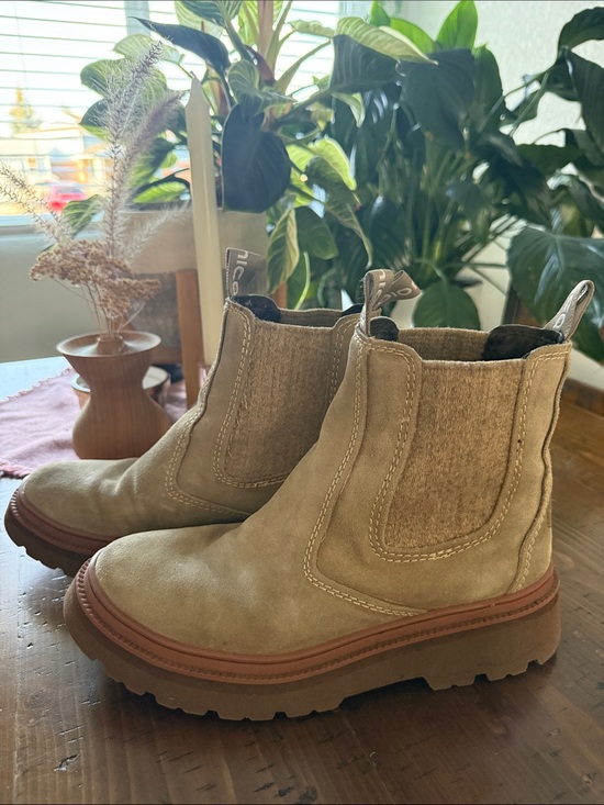 Bionica Shoes - Bionica Drina Suede Chelsea Ankle Boots - cashmere color, size 8